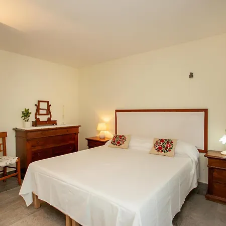 S'ena E Mammai Holiday home *